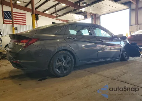 2021 Hyundai Elantra Sel z USA, uszkodzony, nr VIN 5NPLM4AG0MH000965